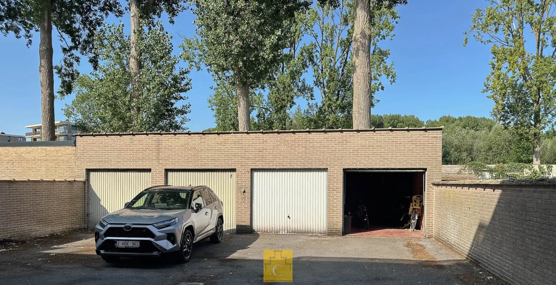 appartementsgebouw met 8 wooneenheden en 4 garageboxen te koop – toplocatie langs het historische kanaal Gent-Brugge foto 5