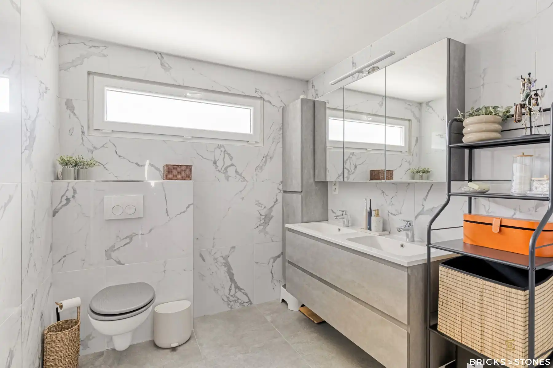 Leuke instapklare woning met 4 slpkms en tuin foto 13