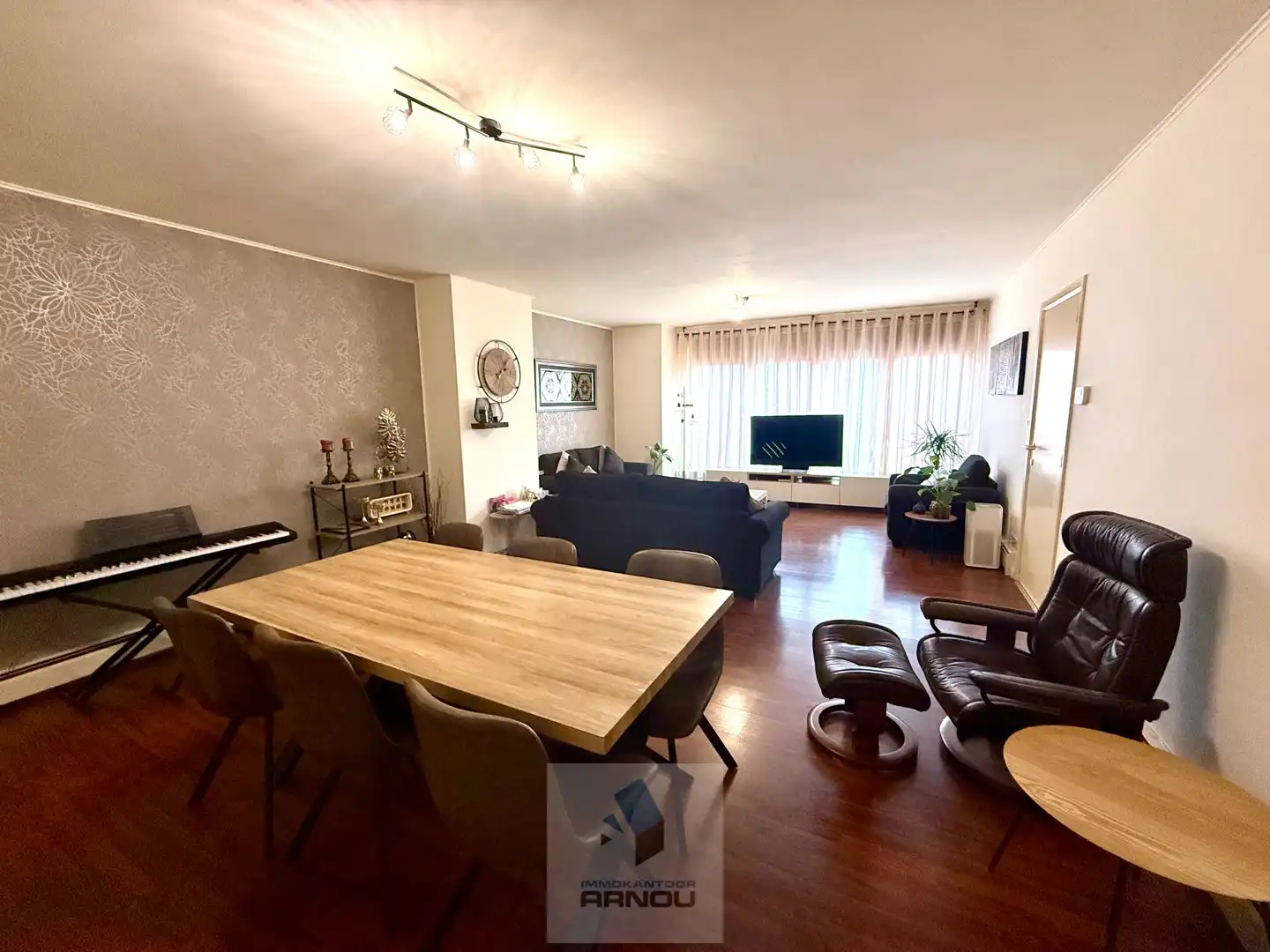 Ruim en lichtrijk appartement met 3 slaapkamers foto 5