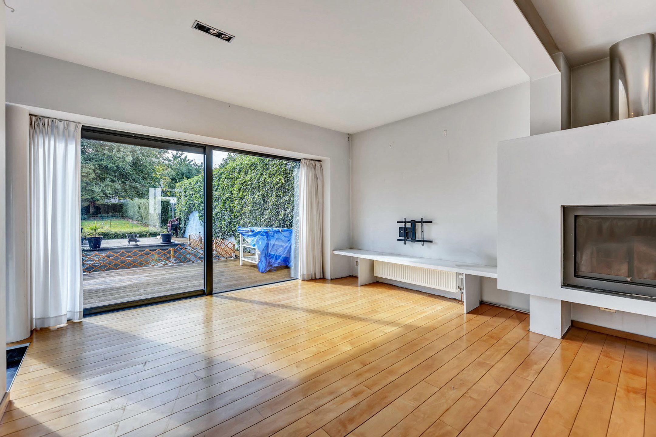 Instapklare woning met garage en tuin nabij station foto 5