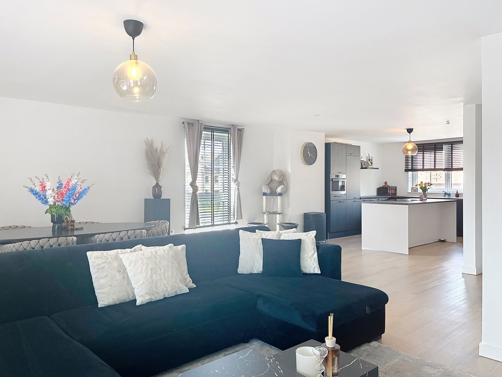 Luxueuze duplex met 4 slpk. en terras in Geistingen.  foto 5