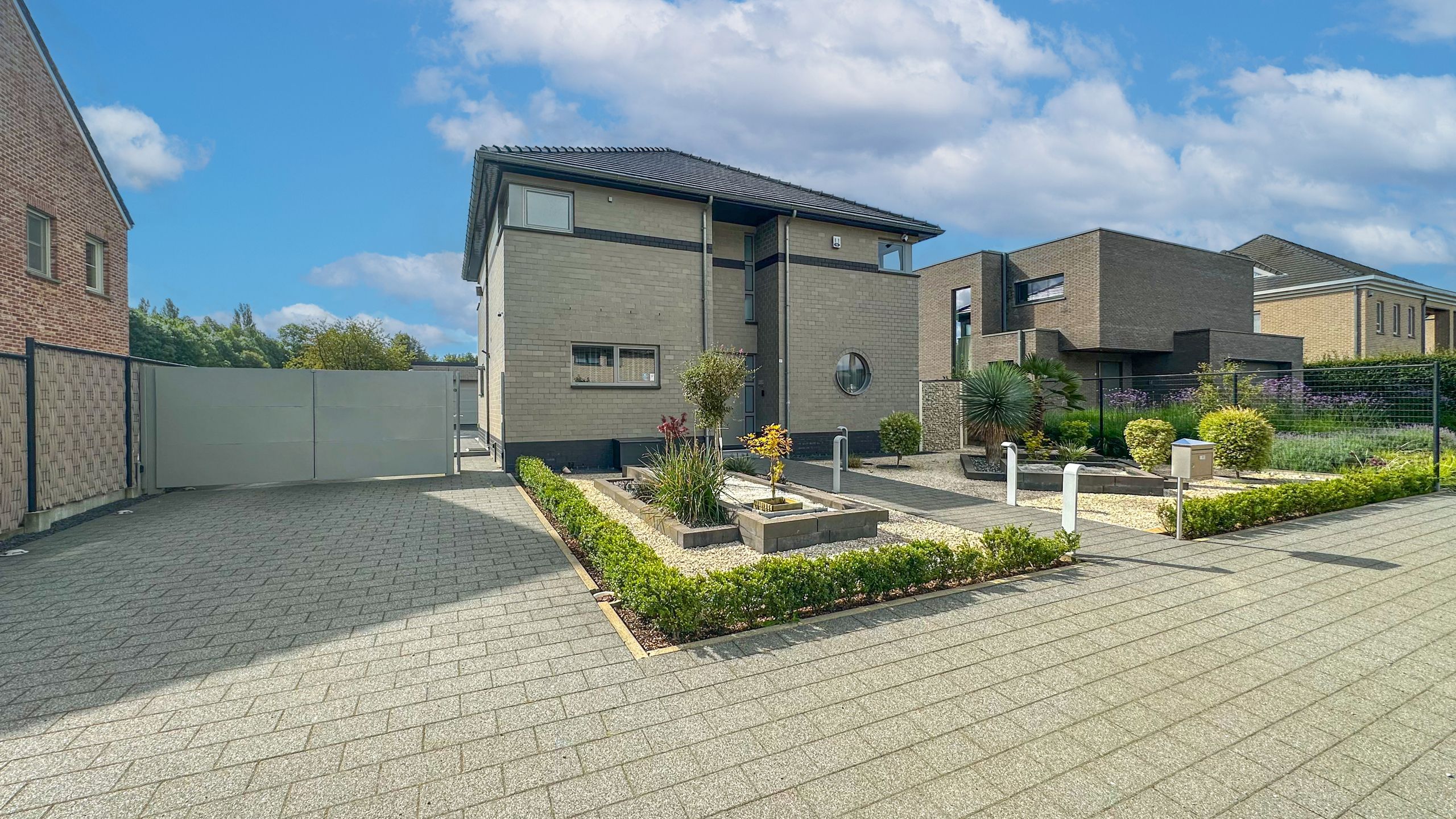 Praktisch ingedeelde woning met grote tuin en 4 slaapkamers! foto 46