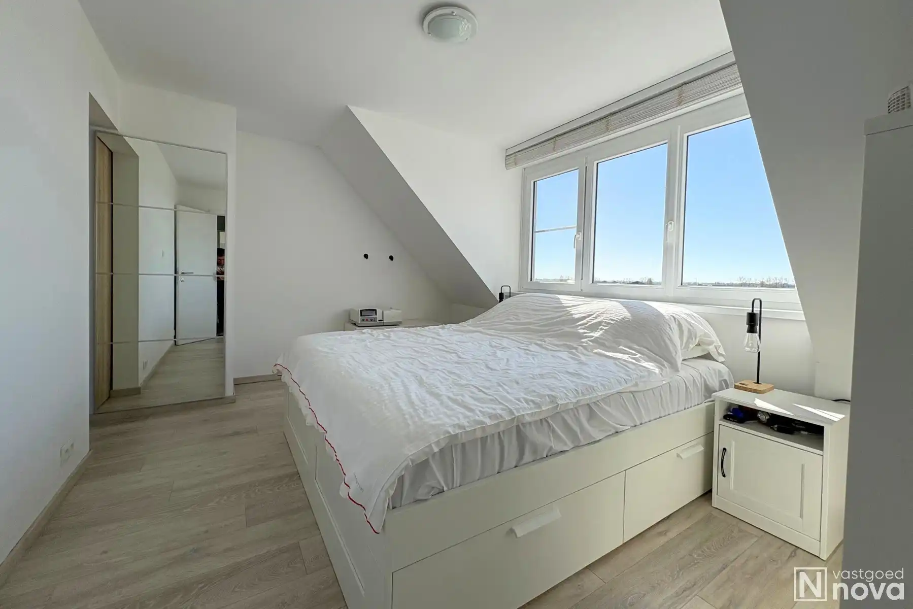 Gerenoveerde woning aan de rand van de stad foto 10