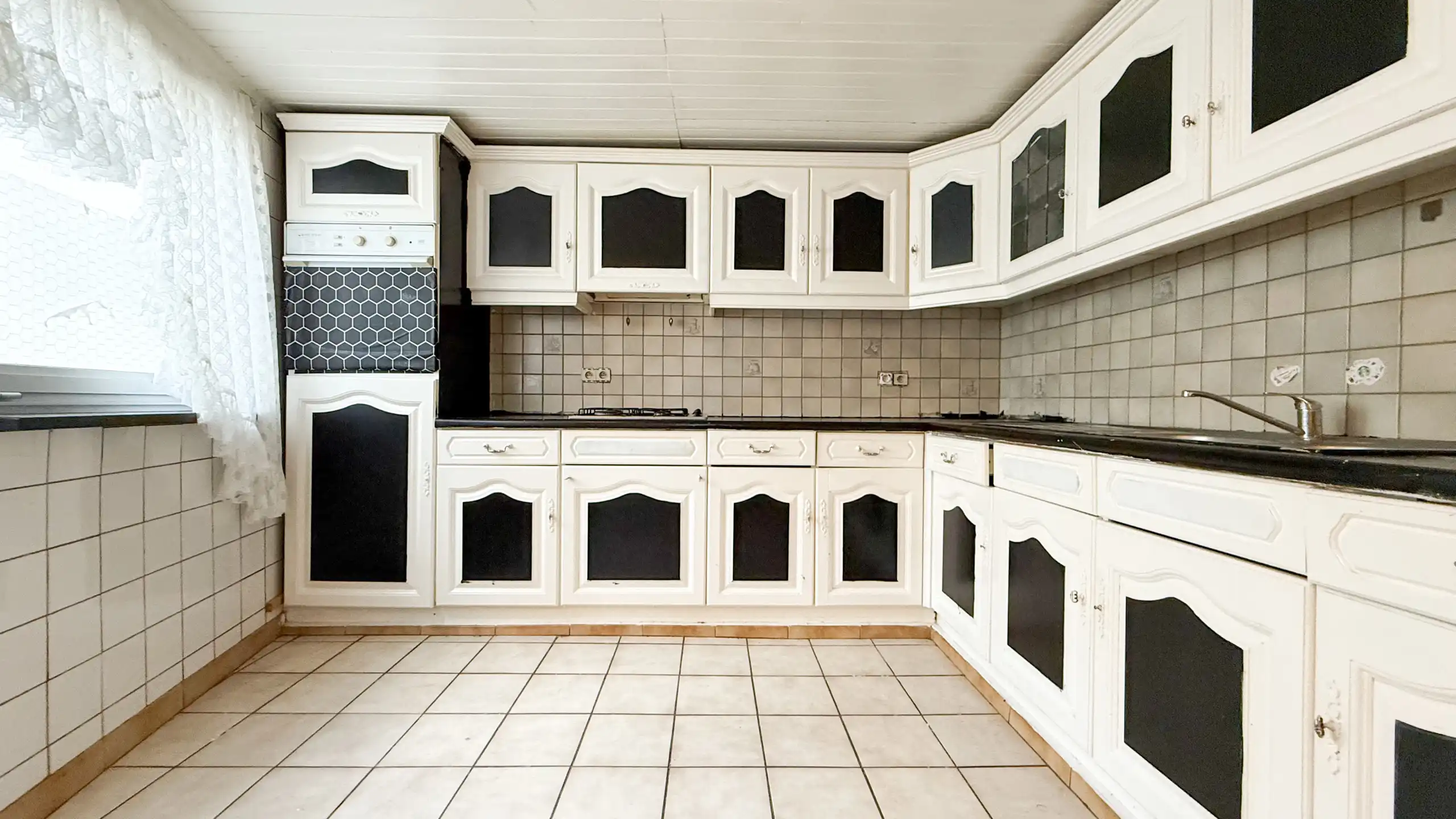 Renovatiewoning met stadstuin nabij centrum Borgloon foto 10