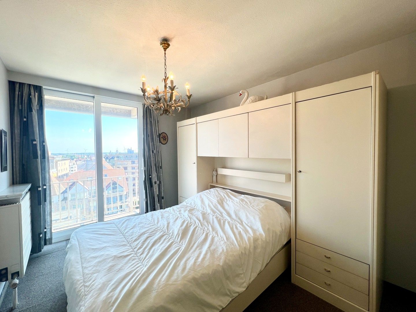 Te renoveren appartement met 2 slaapkamers op een uitstekende ligging foto 11