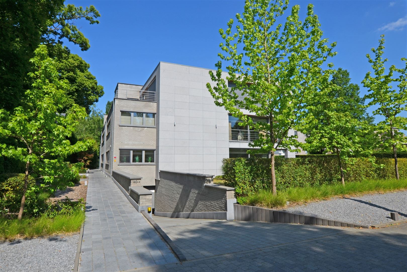 Instapklaar gelijkvloers appartement nabij het centrum foto 23