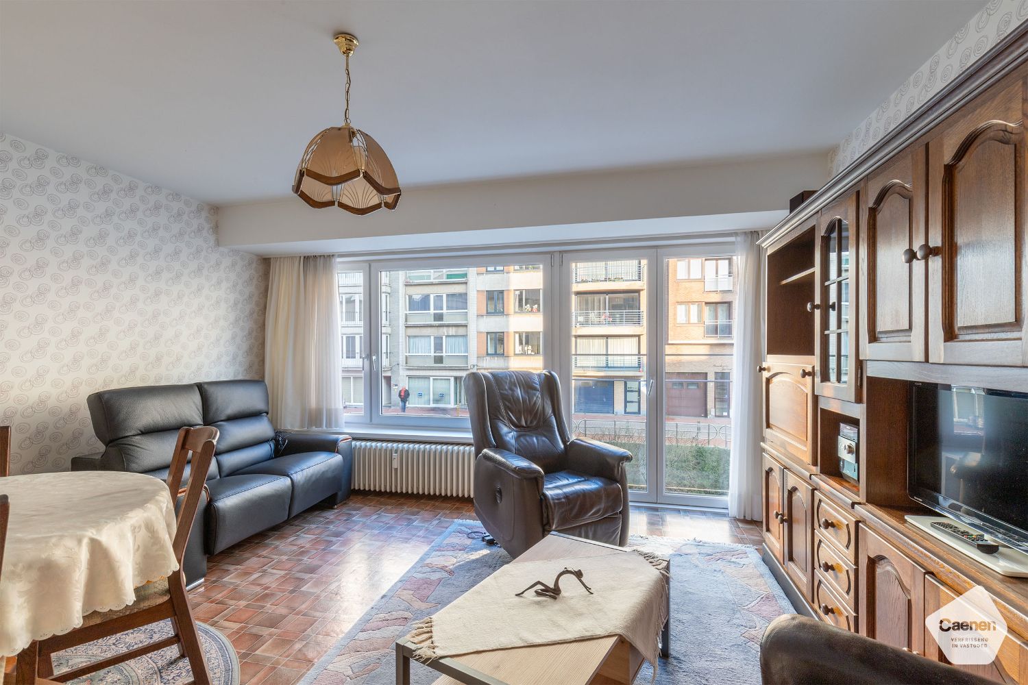 Op te frissen één slaapkamer appartement op een uitstekende ligging foto 1