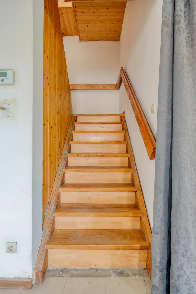 Ruime woning met 4 slaapkamers en loods  foto 12