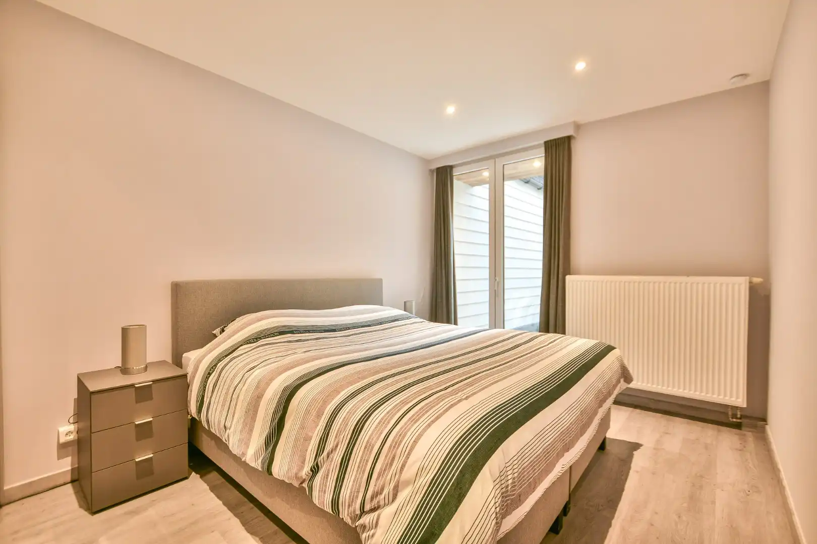 Gerenoveerd appartement met 2 slaapkamers te koop op toplocatie te Blankenberge!  foto 9