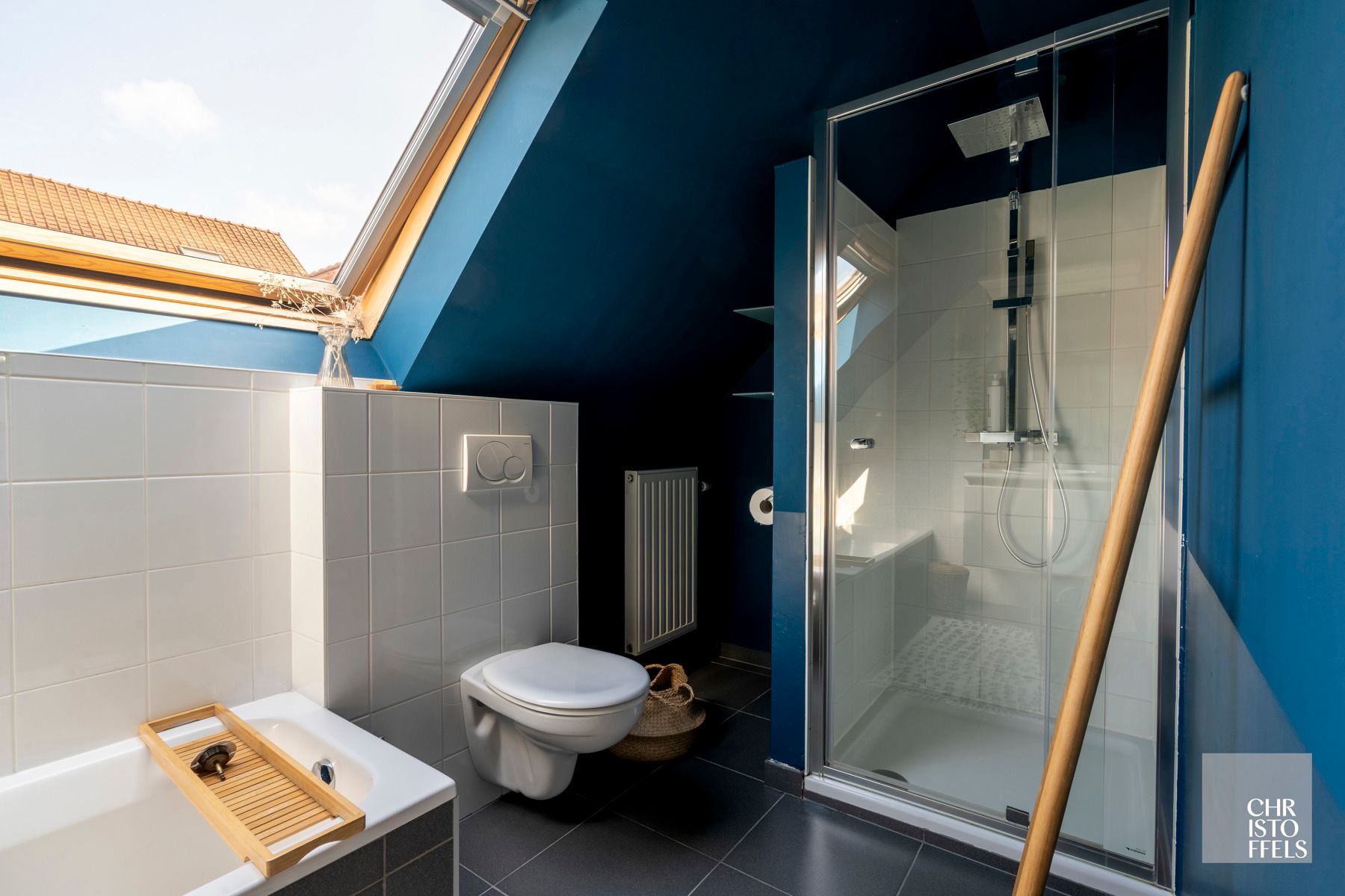 Instapklare woning in charmante Vierkantshoeve te Bilzen! foto 5