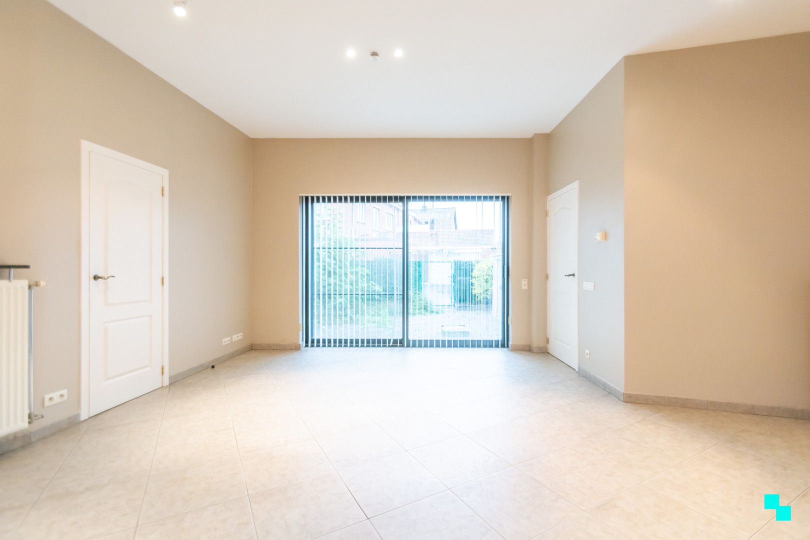 Gelijkvloers appartement met terras in hartje Merelbeke foto 2