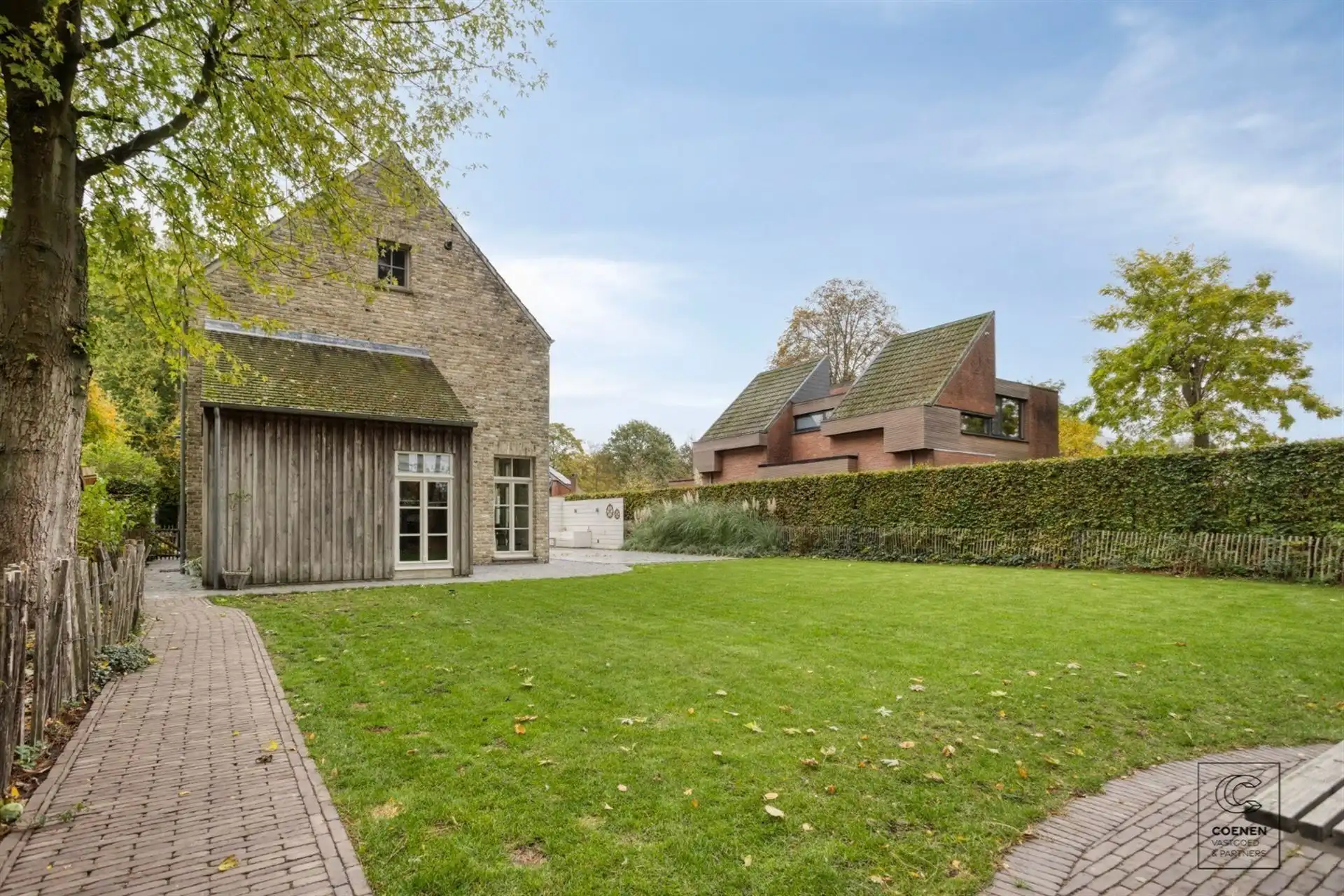 Prachtige woning met bew. opp. van 302 m² met tuin en zwembad  foto 30