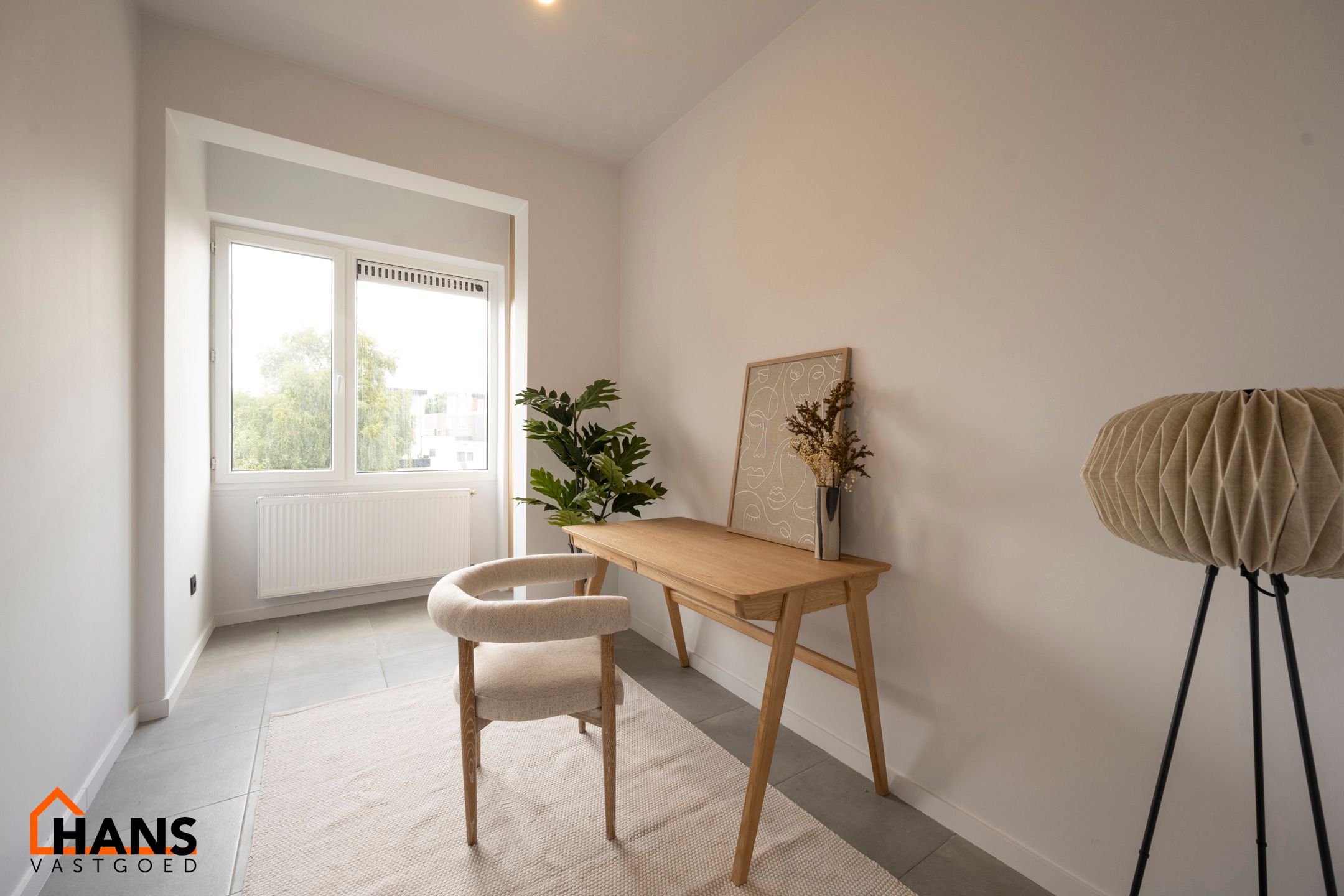 Instapklaar appartement met garage en tuin. foto 11