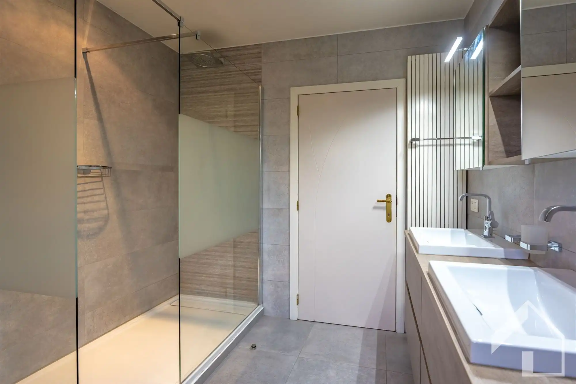 Gezinswoning met 3 a 4 slaapkamers in autoluwe straat nabij centrum Wuustwezel foto 10