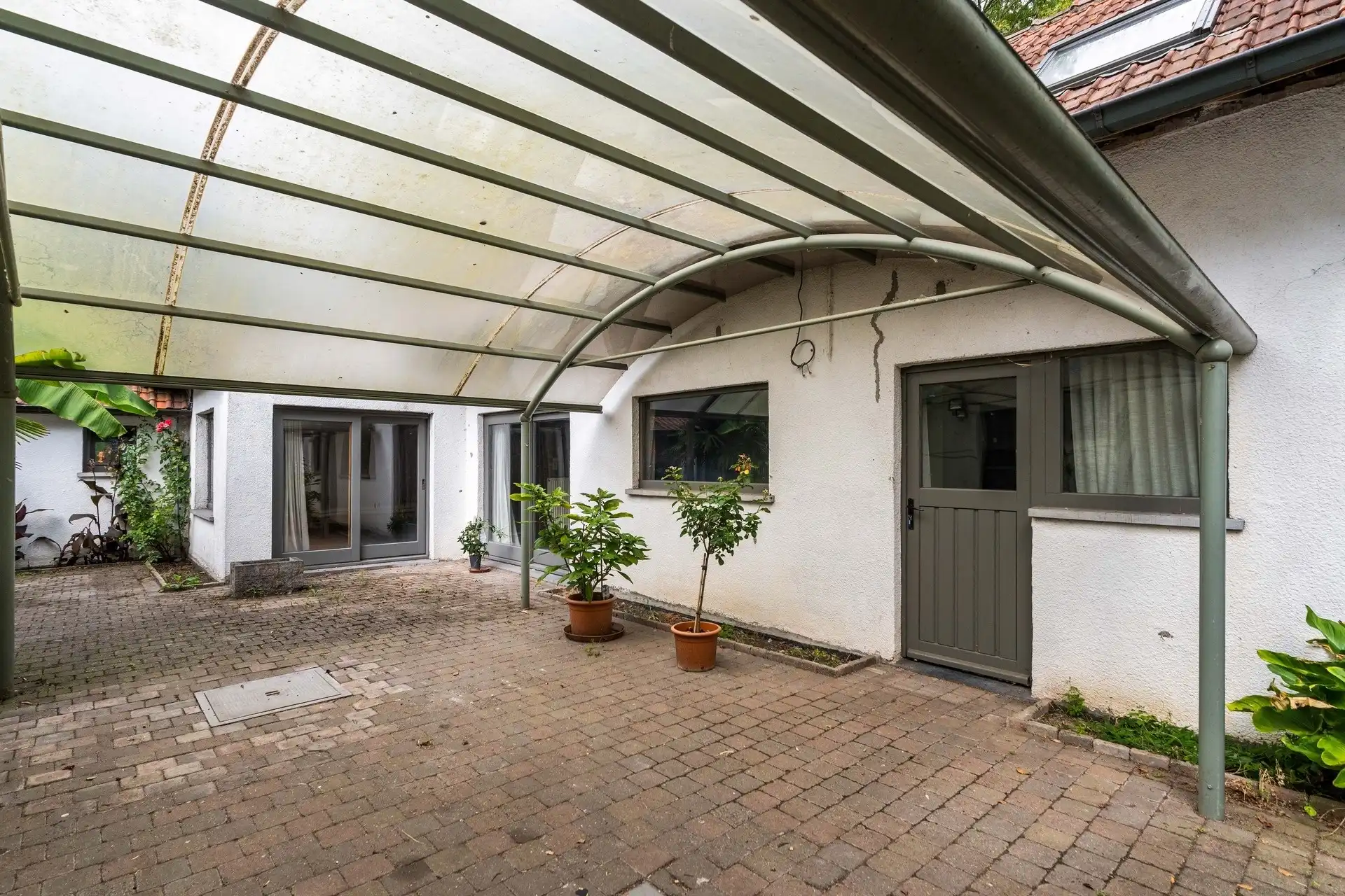 Unieke hoeve met bijgebouw op 19.459 m² grond, verscholen in het groen foto 21