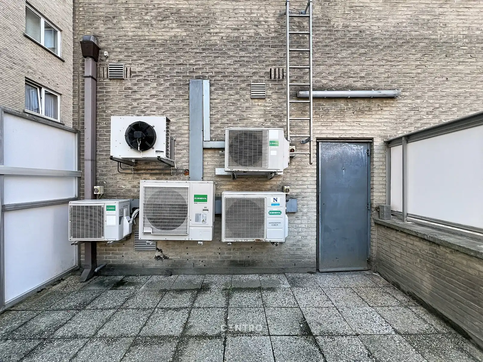 Instapklaar horecapand (± 300 m²) met hyper-geïnstalleerde keuken op commerciële toplocatie op 100m van het strand Oostduinkerke-Bad ! foto 23
