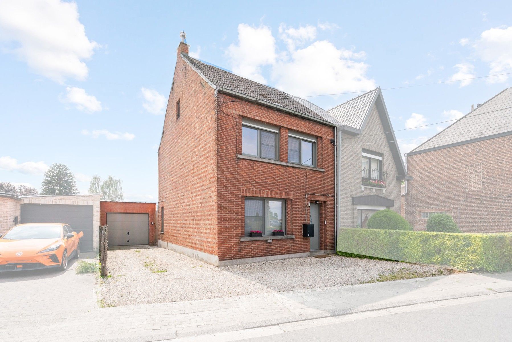 TE KOOP - gerenoveerde woning met 3 slaapkamers en EPC C foto {{pictureIndex}}