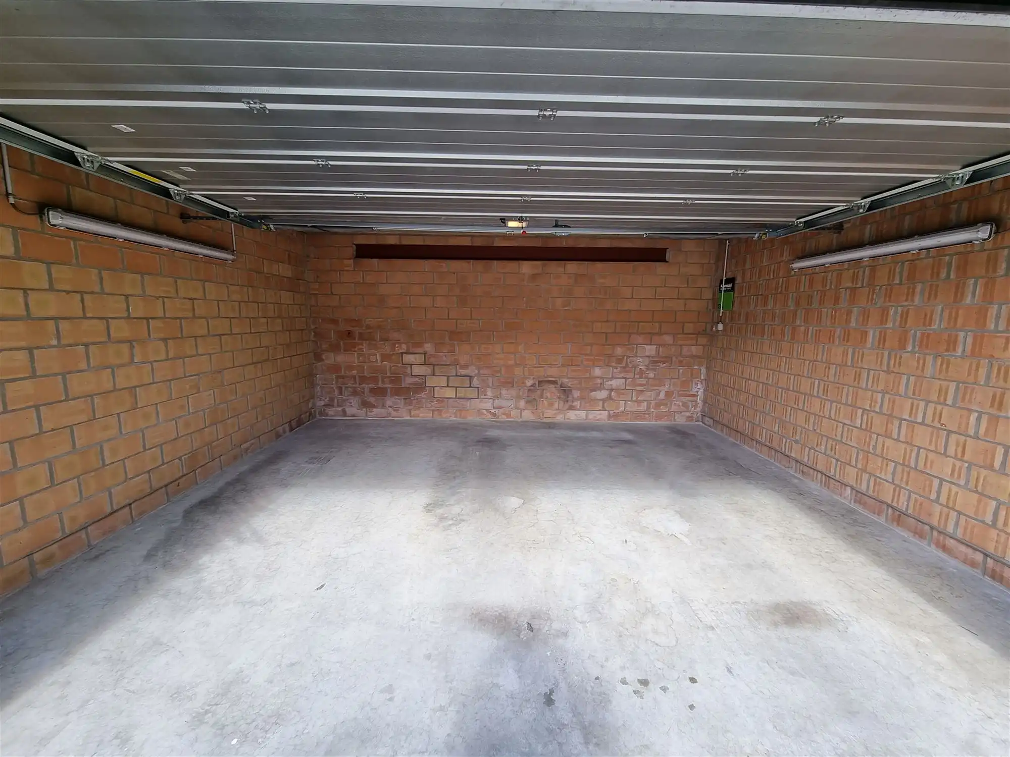 Gelijkvloerse garagebox in "autopark populierenhof"! foto 3