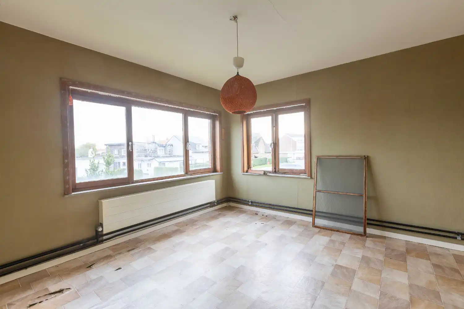 Te renoveren woning op uitstekende locatie foto 27