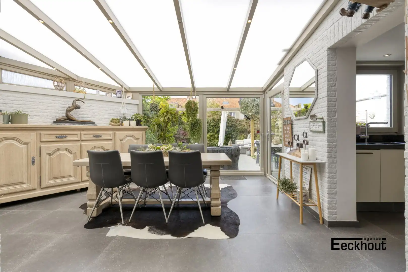 Instapklare woning met handelsruimte en met zonnige tuin! foto 8