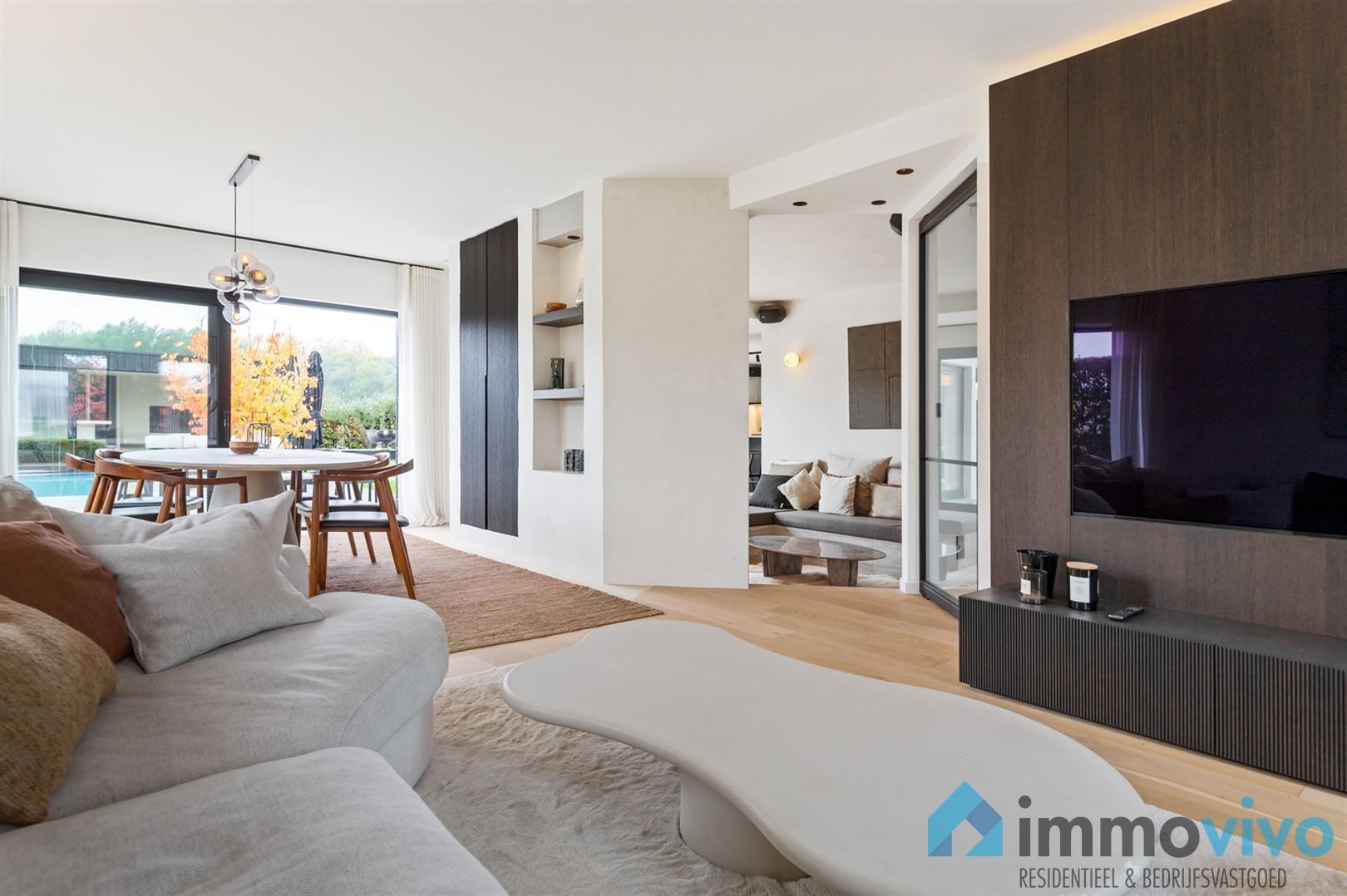 Hoogwaardig gerenoveerde villa met poolhouse en zwembad foto 10
