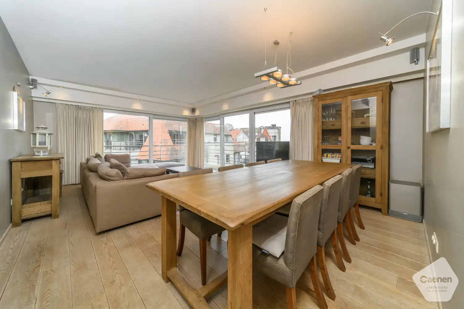 Prachtig ruim zongericht hoekappartement met 2 slaapkamers en zeezicht foto 2