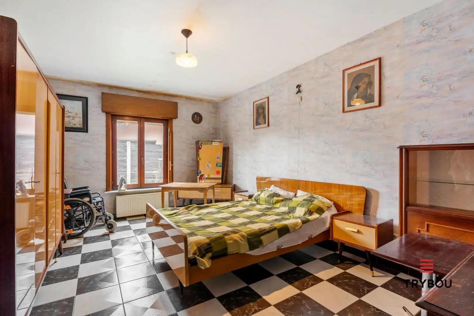 Ruime woning op ruim perceel grond in Centrum Houthulst foto 6