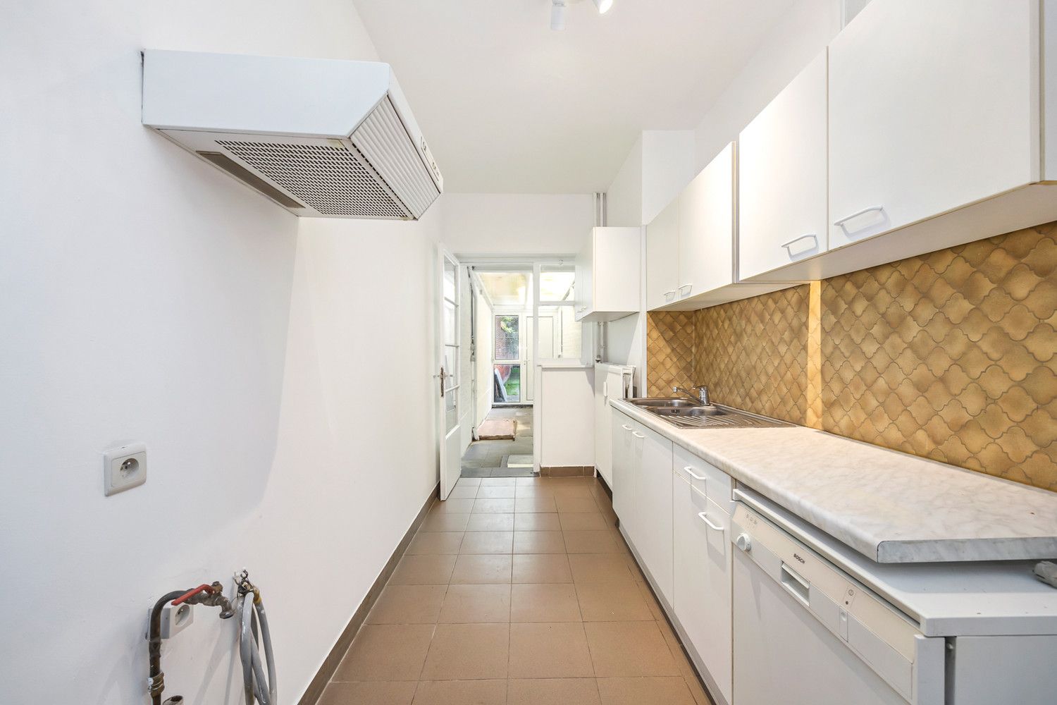 2-slk gelijkvloers appartement met aanzienlijke Z-tuin vlakbij het Te Boelaerpark foto 5