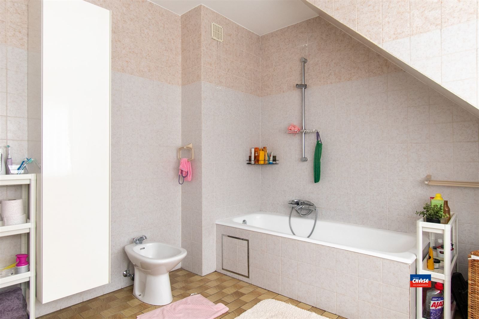 Bel-étage woning met 4 slaapkamers, 2 garages en EPC-C foto 12