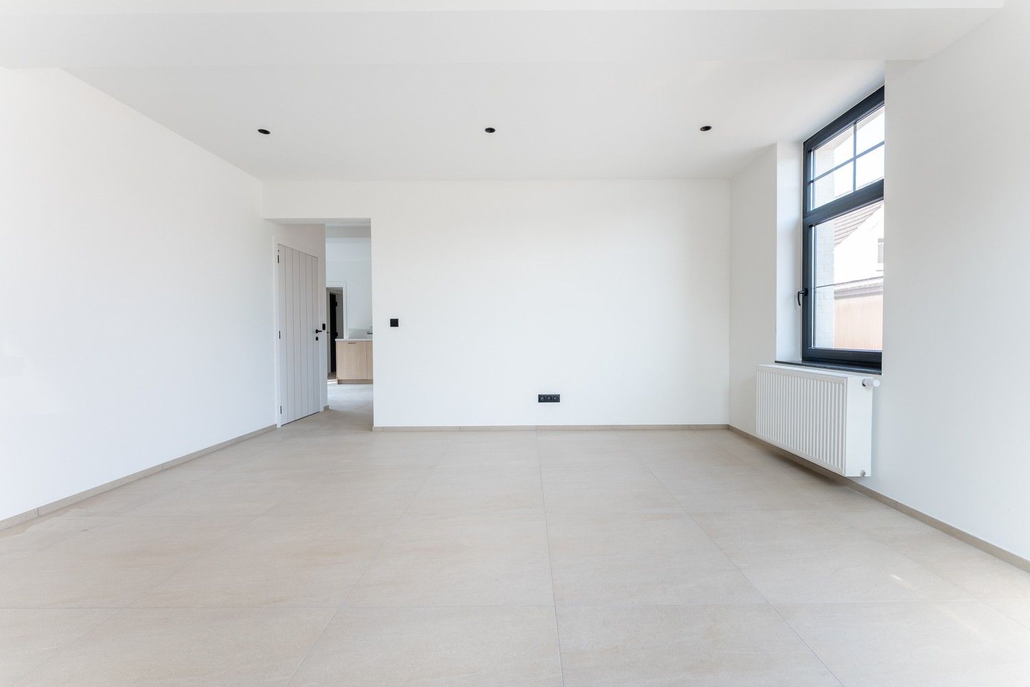 Volledig gerenoveerde gelijkvloerse woning met leuke tuin foto 10