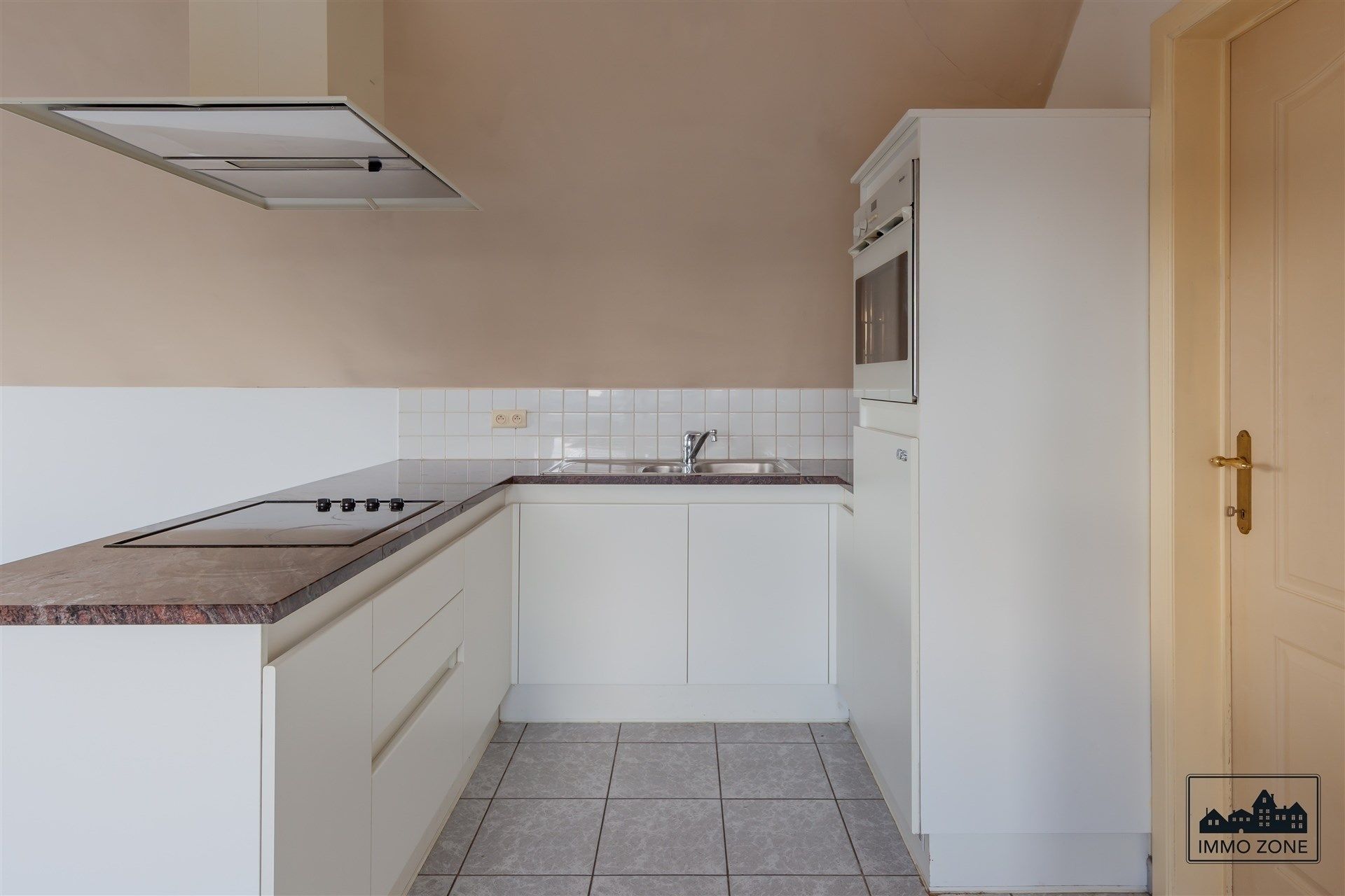 Top appartement centrum Laarne, met staanplaats! foto 5