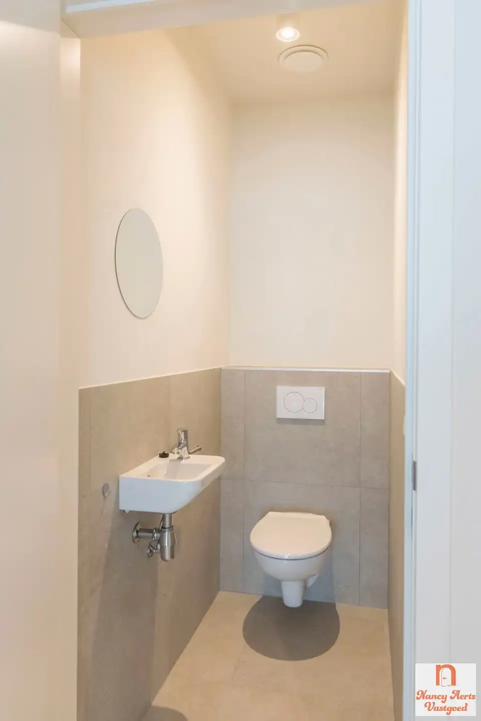 Instapklaar appartement met tuin en carport op toplocatie foto 12