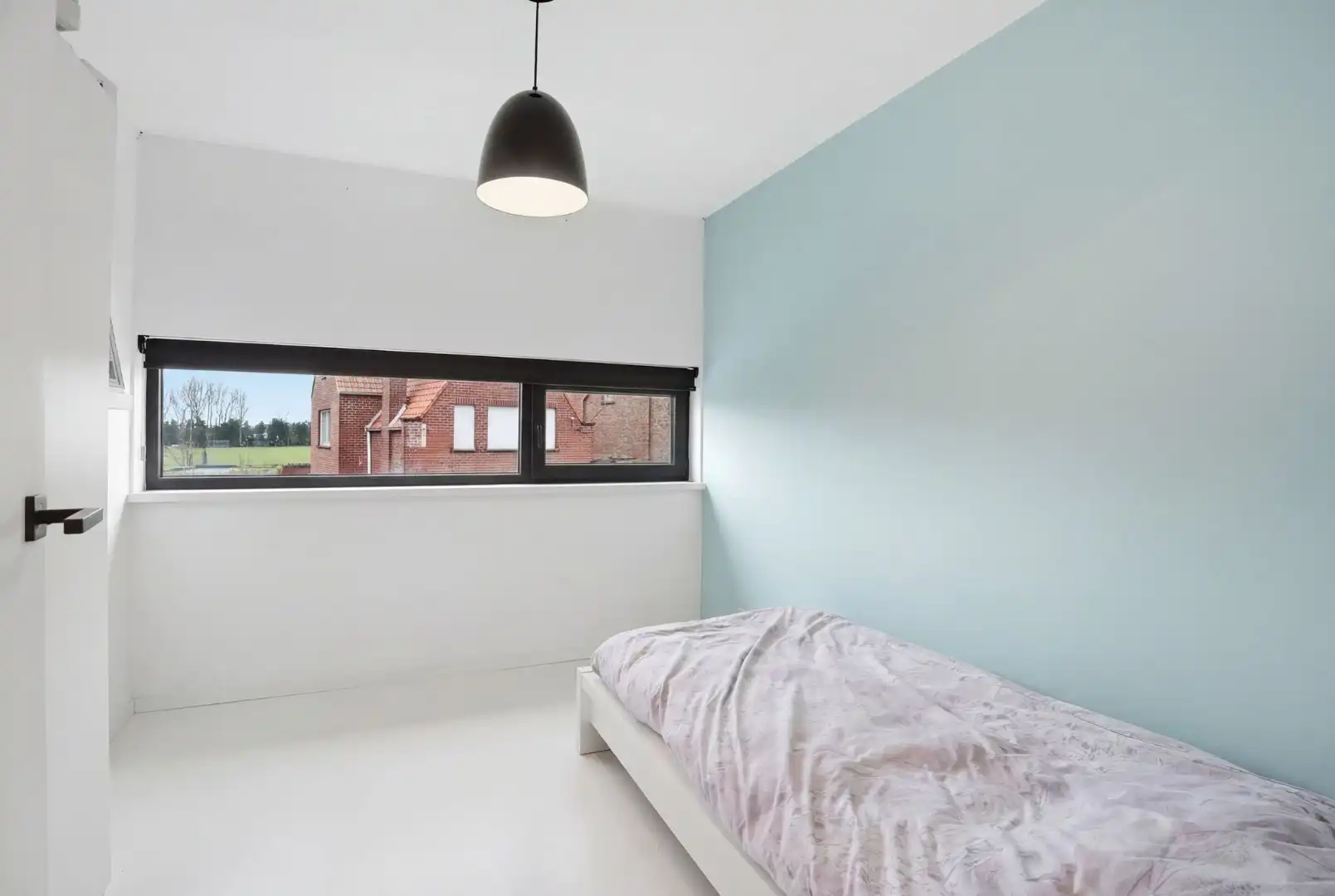 Alleenstaande woning (BJ2016) op 663m² met inpandige garage, 4 slks en 2 badkamers te Kuurne. foto 13