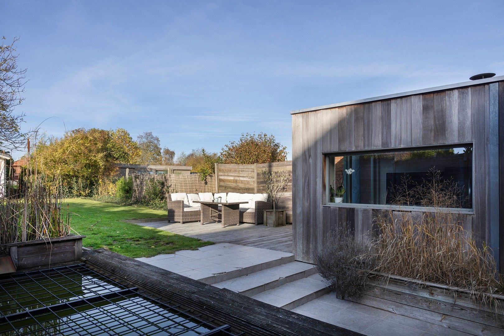 Ruime woning met 4 slpks, bureau en mogelijke praktijkruimte. foto 15