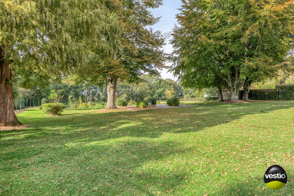 RUIME RESIDENTIEEL GELEGEN VILLA OP 46A89CA NABIJ CENTRUM BILZEN. foto 53