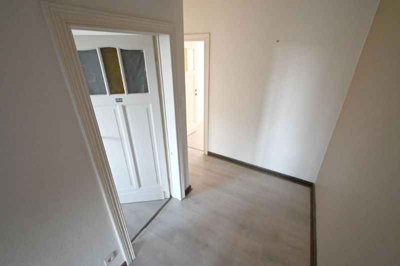 Exclusief te renoveren herenhuis met 5 slpks dit op toplocatie in het aangename Nazareth - De Pinte! foto 9