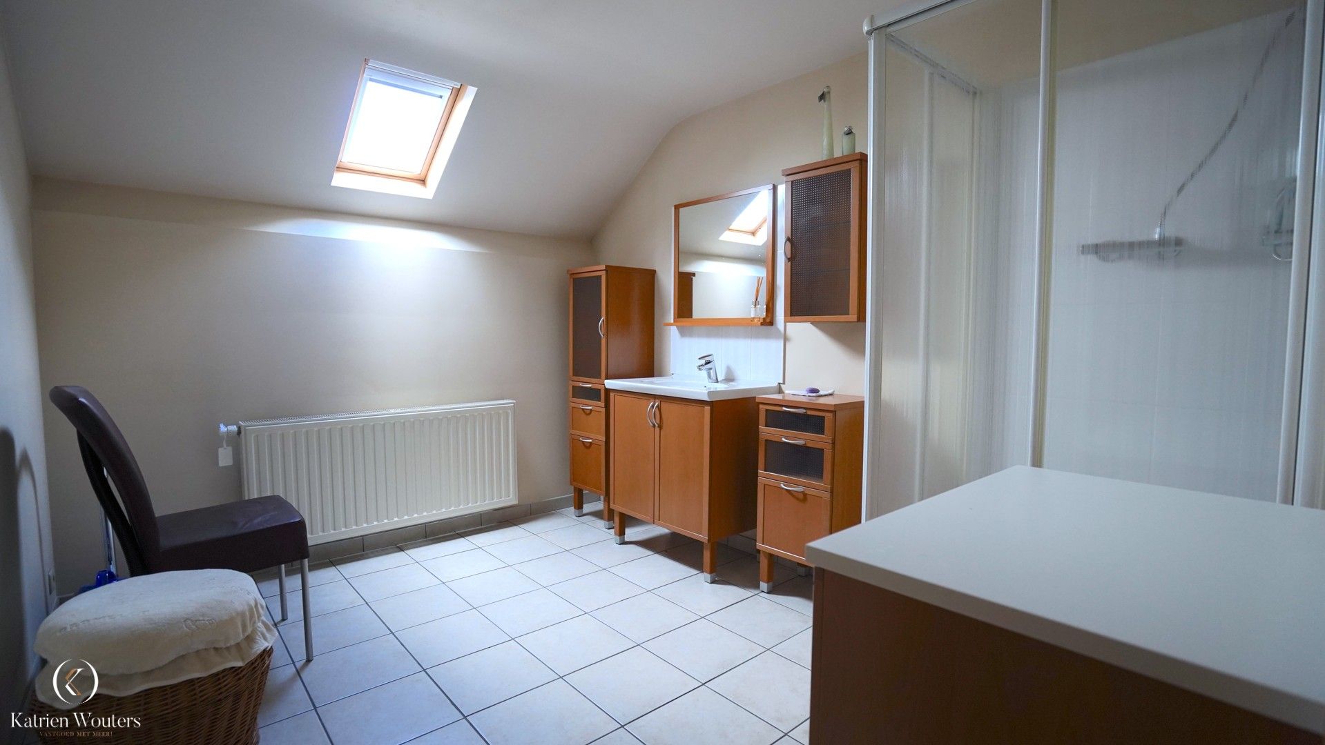 Ruime woning met veel potentieel foto 16
