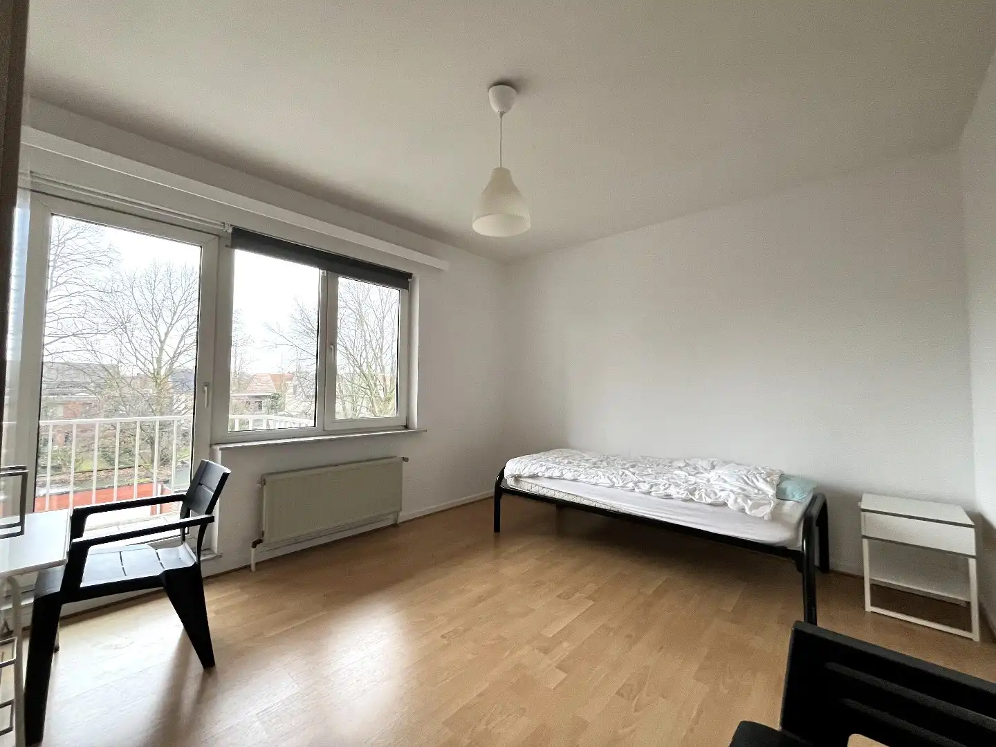 Hedendaags appartement met een garage foto 6