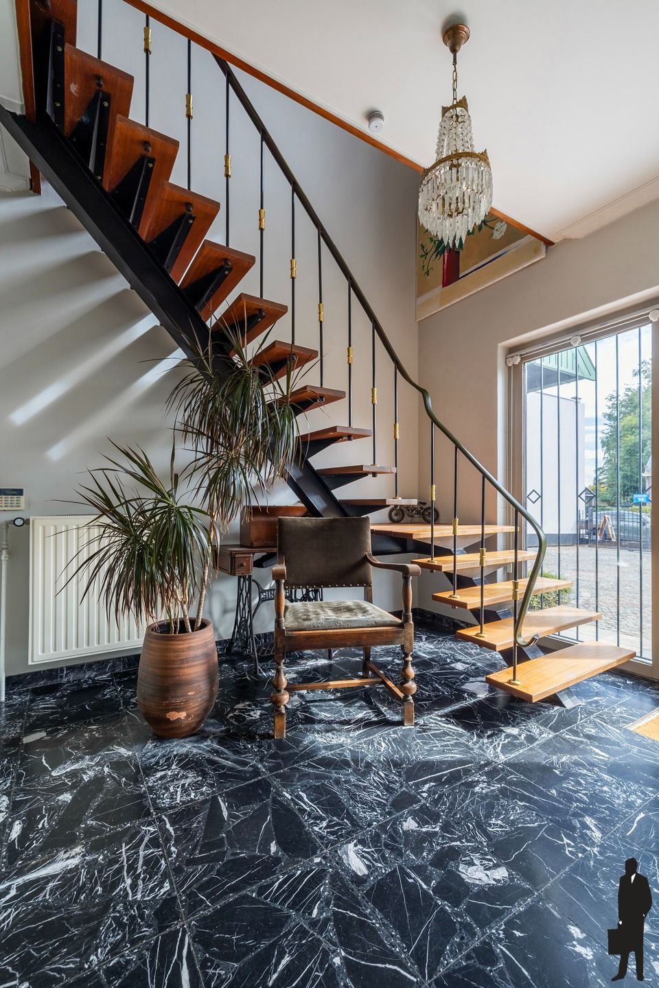 Villa met binnenzwembad, royale tuin en perfecte ligging foto 5