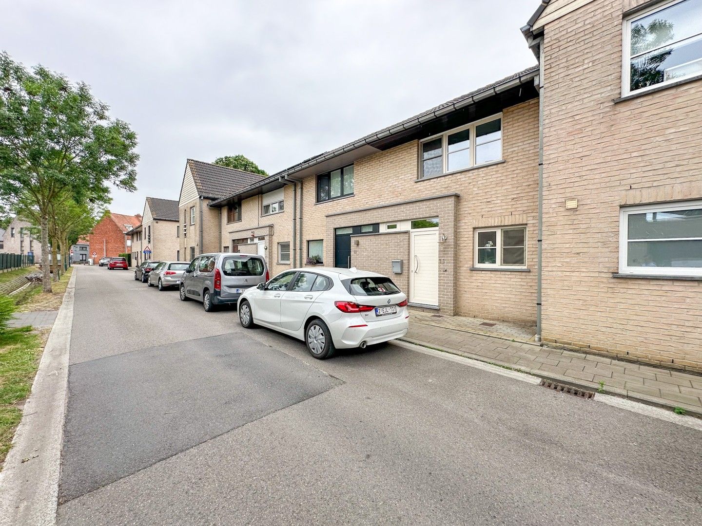 Thuis komen in Eeklo – instapklare woning met tuin foto 2