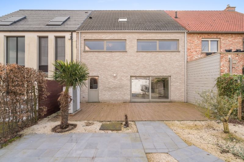 Recente ruime mooie Woning 3 slaapkamers foto {{pictureIndex}}