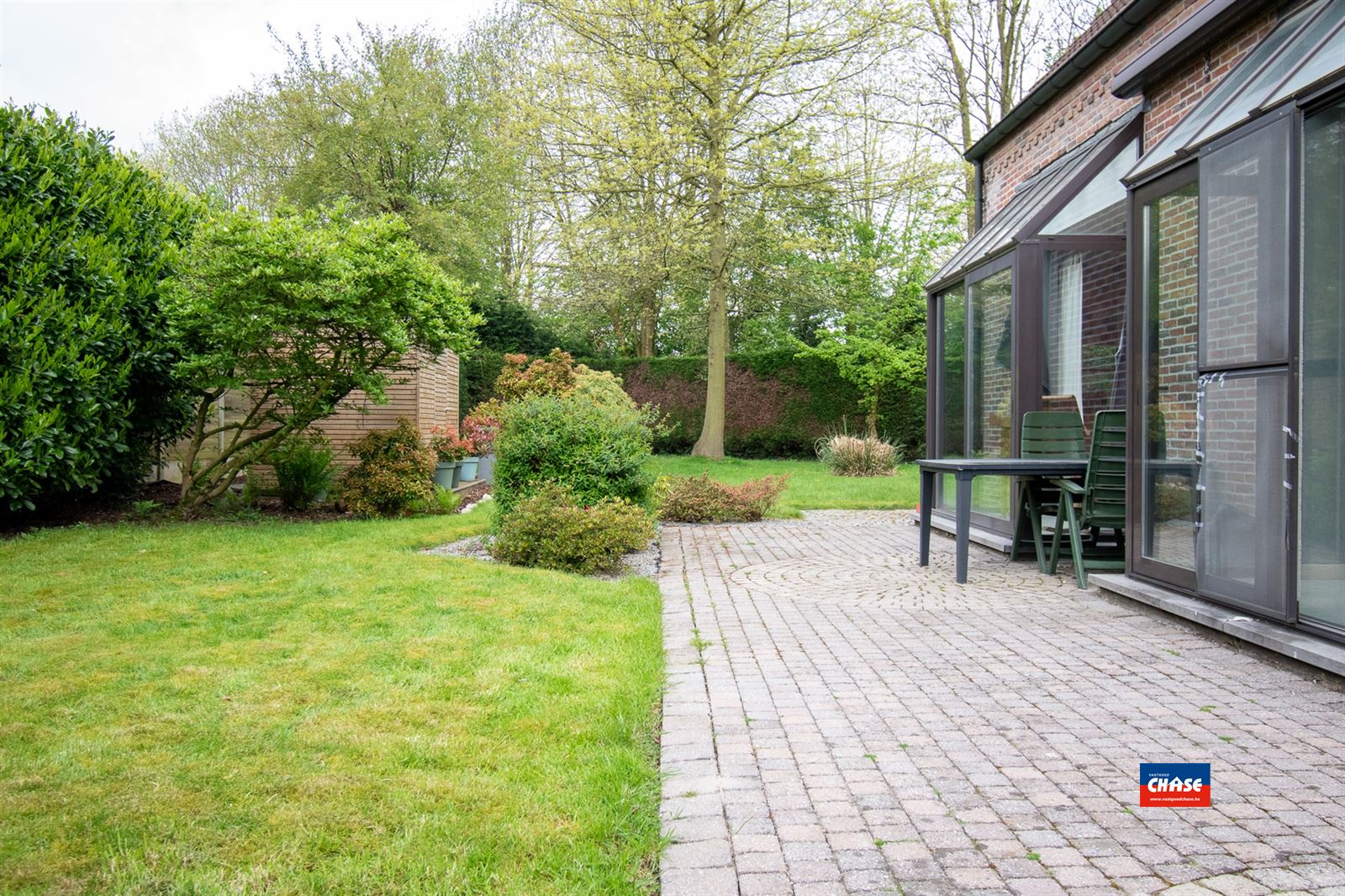 Landhuis met 2 à 3 slaapkamers, garage en grote tuin foto 6