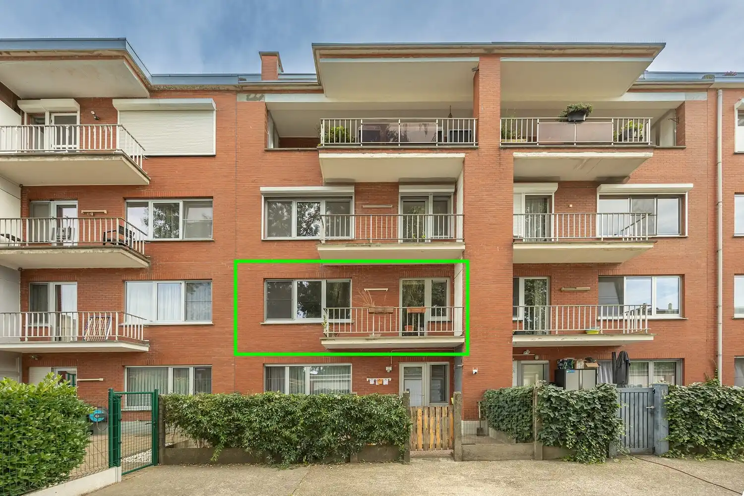 Verzorgd 3-slaapkamer appartement met garagebox foto 19
