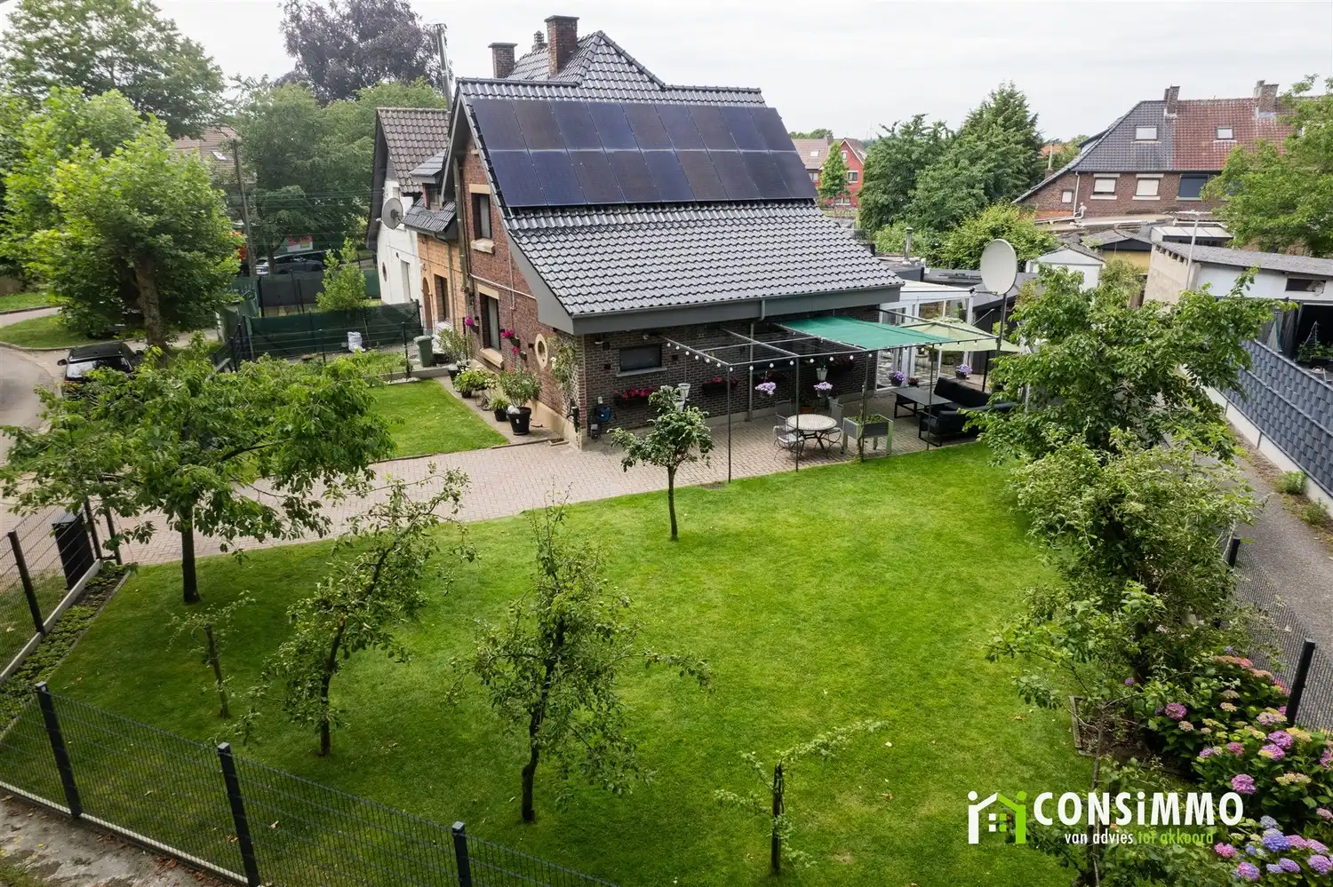 Gerenoveerde mijnwoning in de tuinwijk van Waterschei foto 3