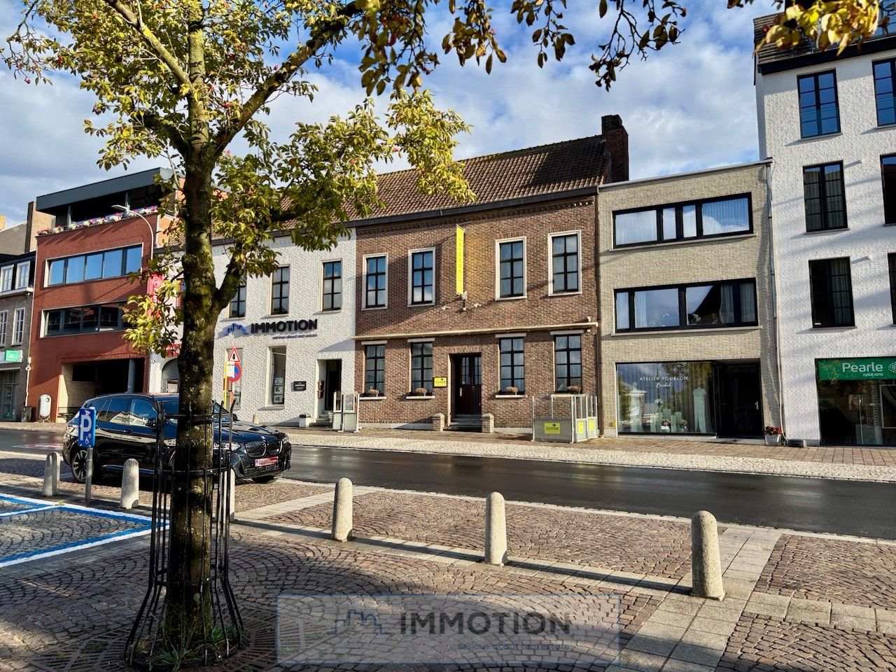 Handelspand te huur aan de markt van Zwevegem foto {{pictureIndex}}