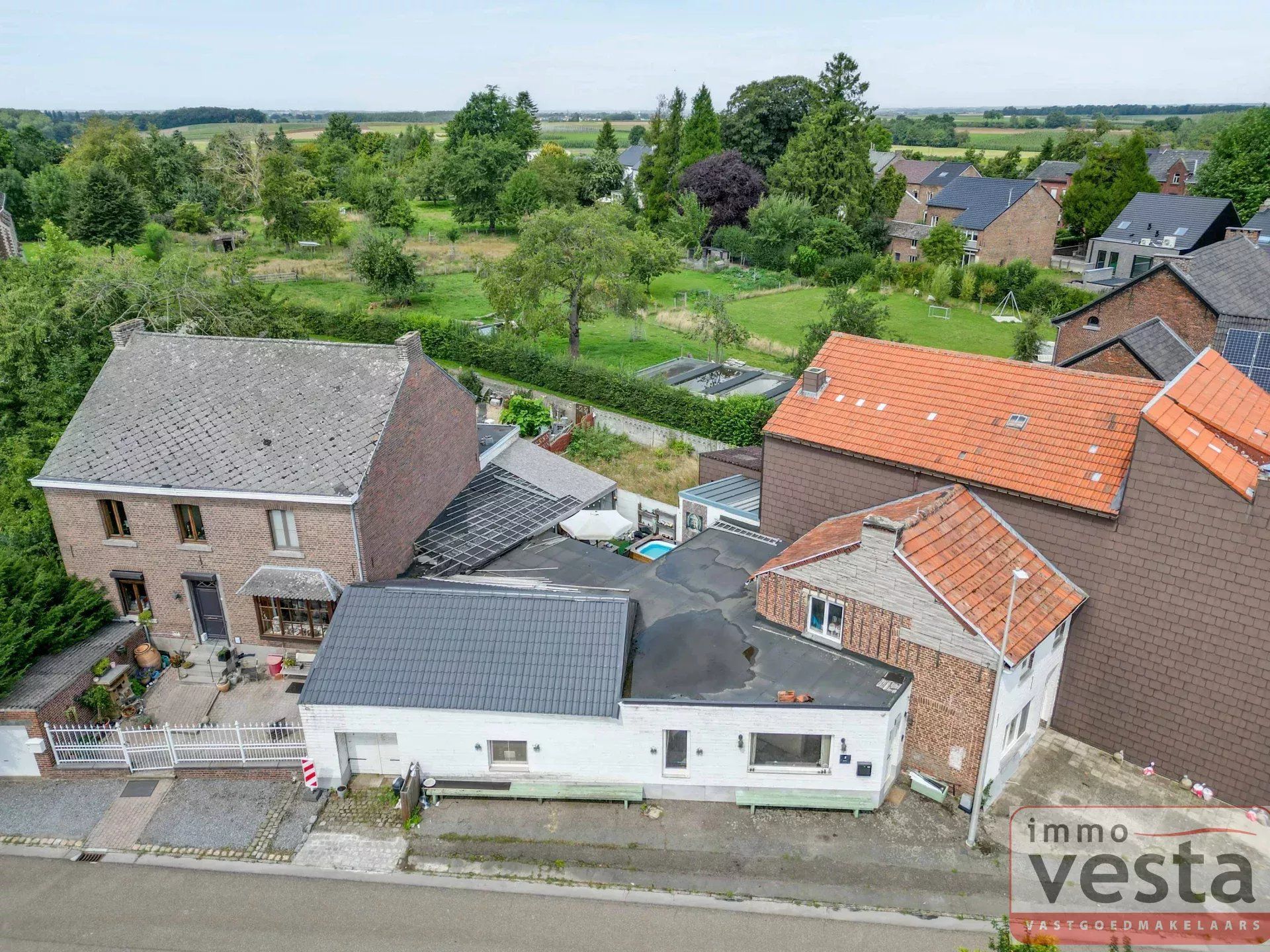 Hoofdfoto van de publicatie: Ruime woning met rustige ligging