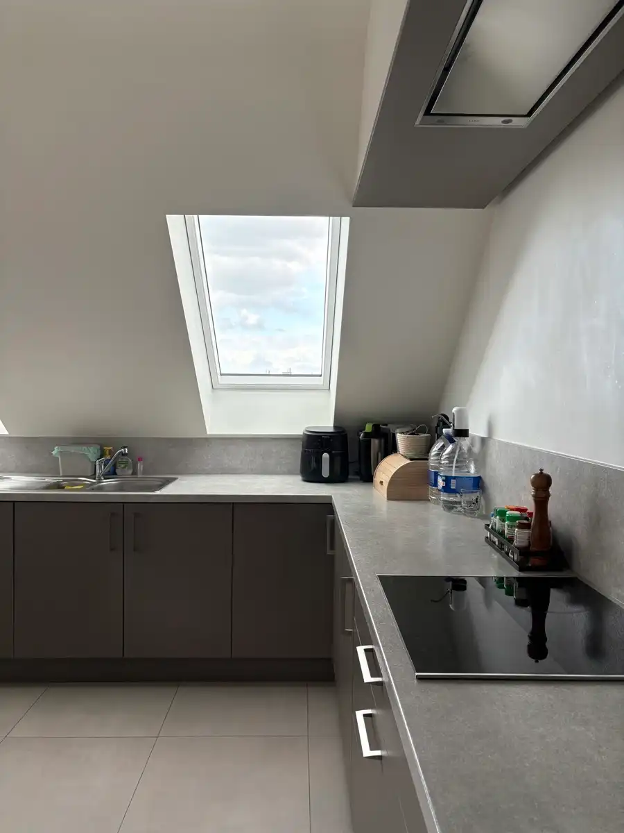 Gunstig gelegen, lichtrijk penthouse foto 9