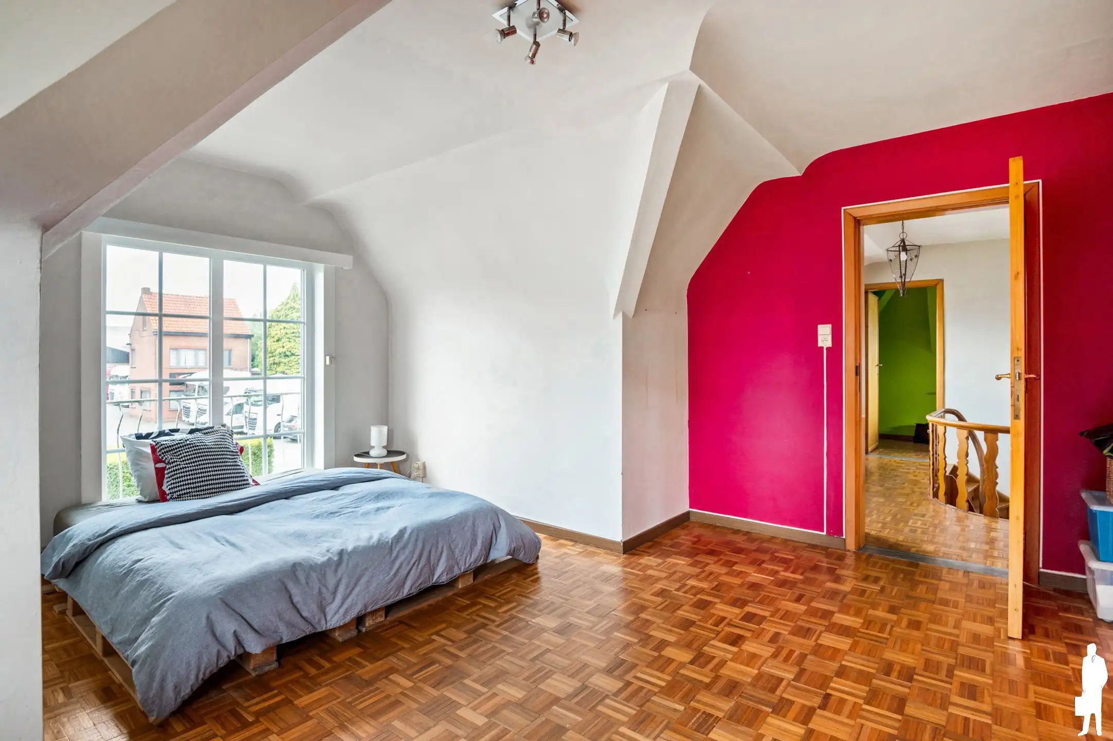 Charmante villa met 4 slpks, 2 badks en tuin met privacy foto 25