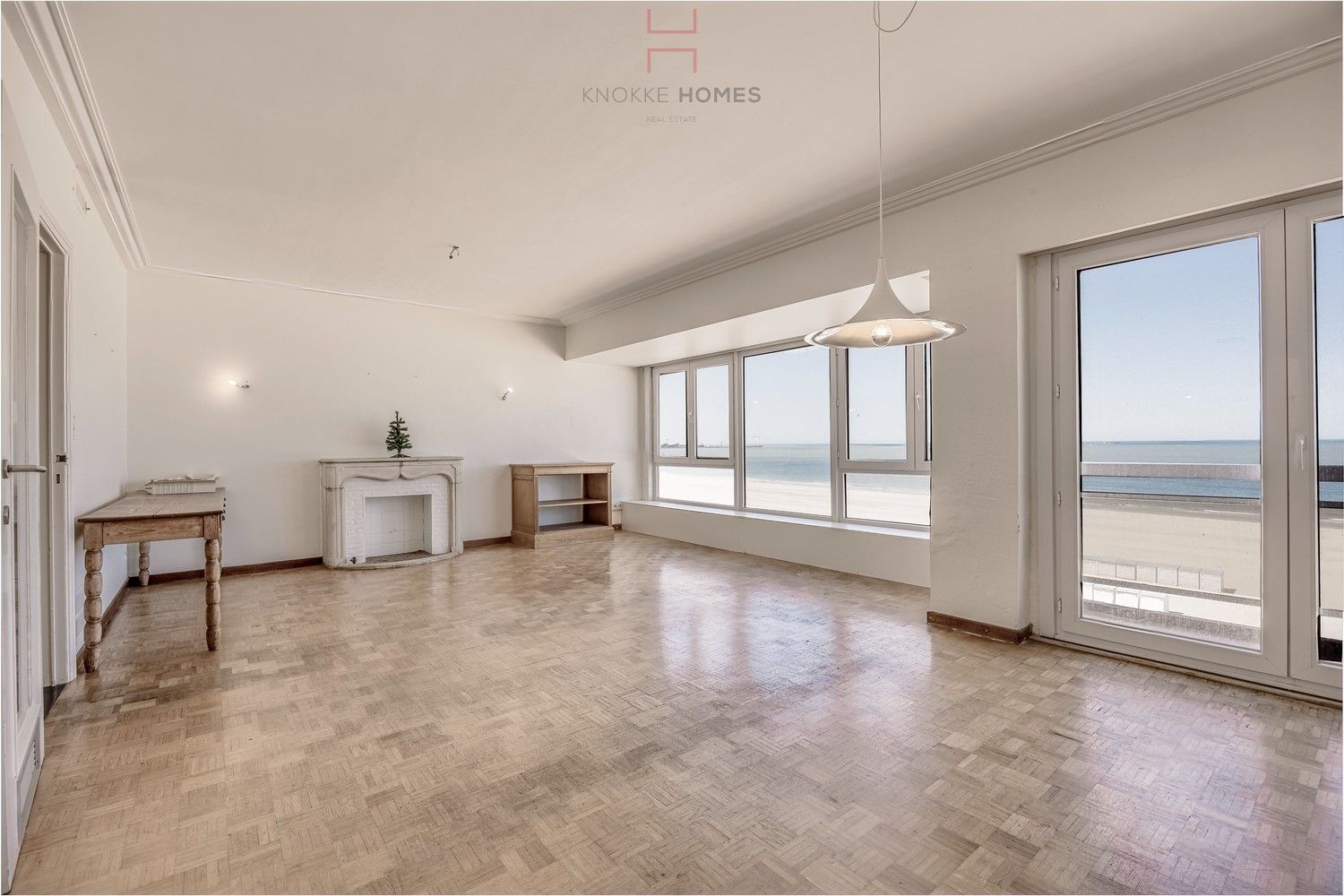 Ruim appartement met 4 kamers en prachtig zeezicht op de zeedijk aan het Albertstrand foto 5