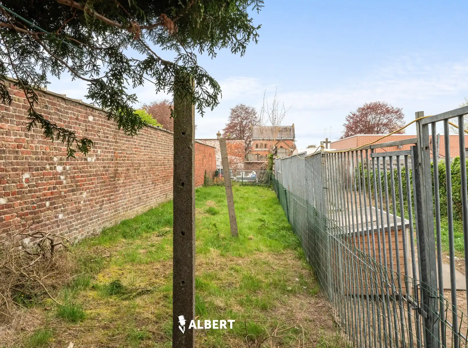 Charmante woning met renovatiepotentieel foto 16